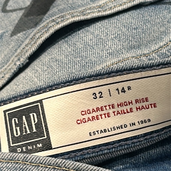 Gap High Waist Cigarette Distressed Slim Jeans Ankle Length Raw Hem Size 14 - Picture 10 of 16